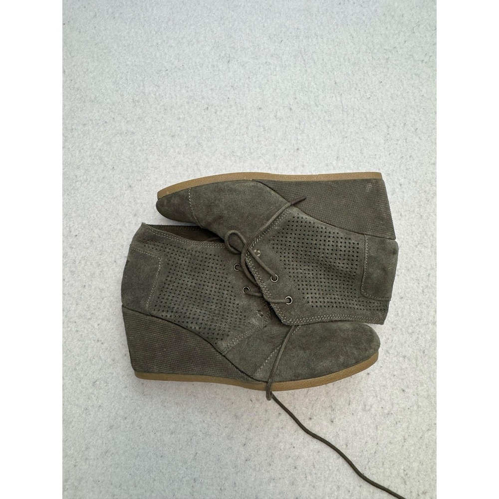 TOMS Desert Wedge Boots Women's Size 8.5 Green Suede Lace Up Ankle Booties